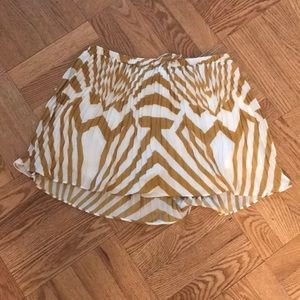 BB Dakota pleated skirt (shorts inside)
